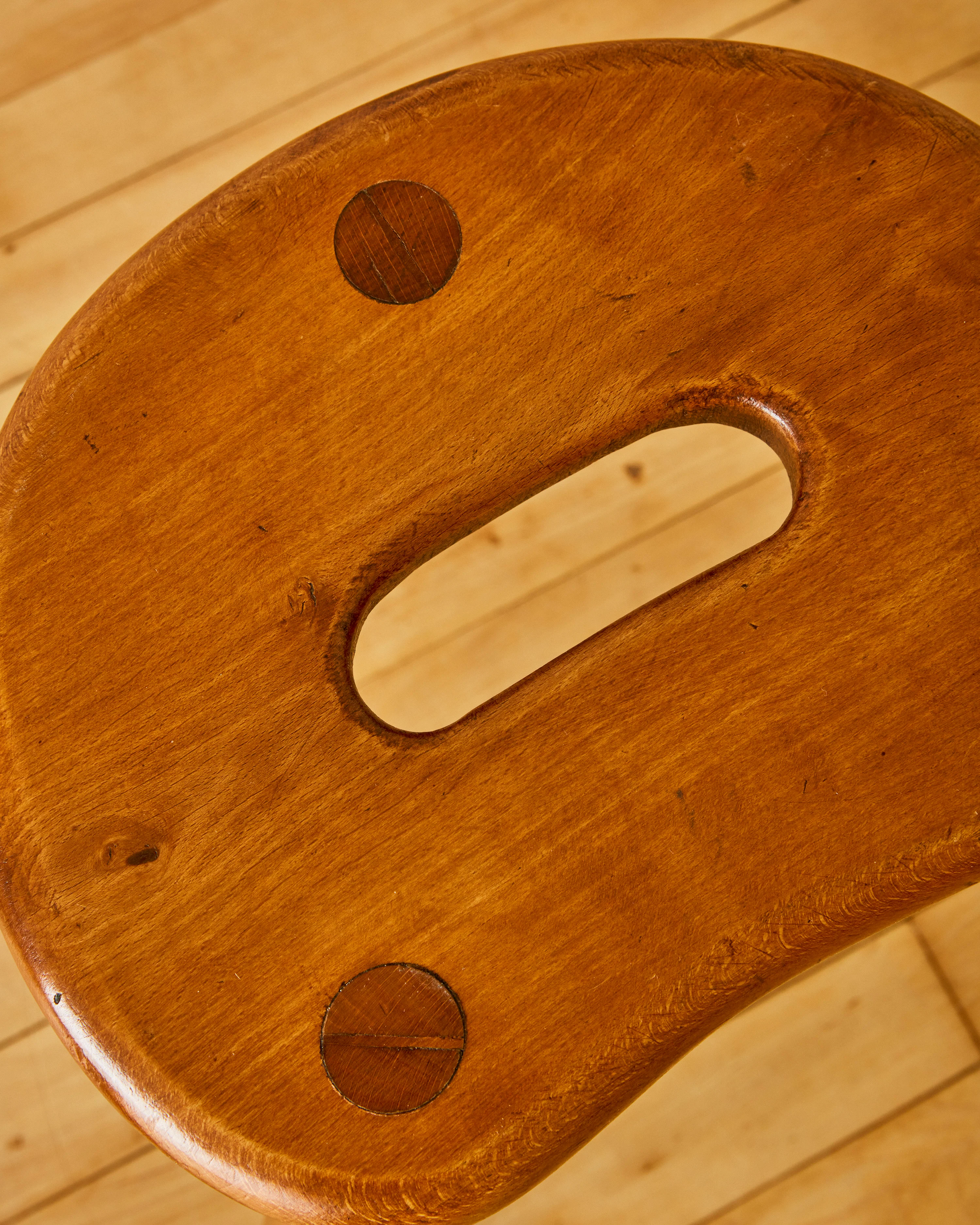 A PAIR OF TRIPOD ELM WOOD STOOLS C.1950 - Image 5