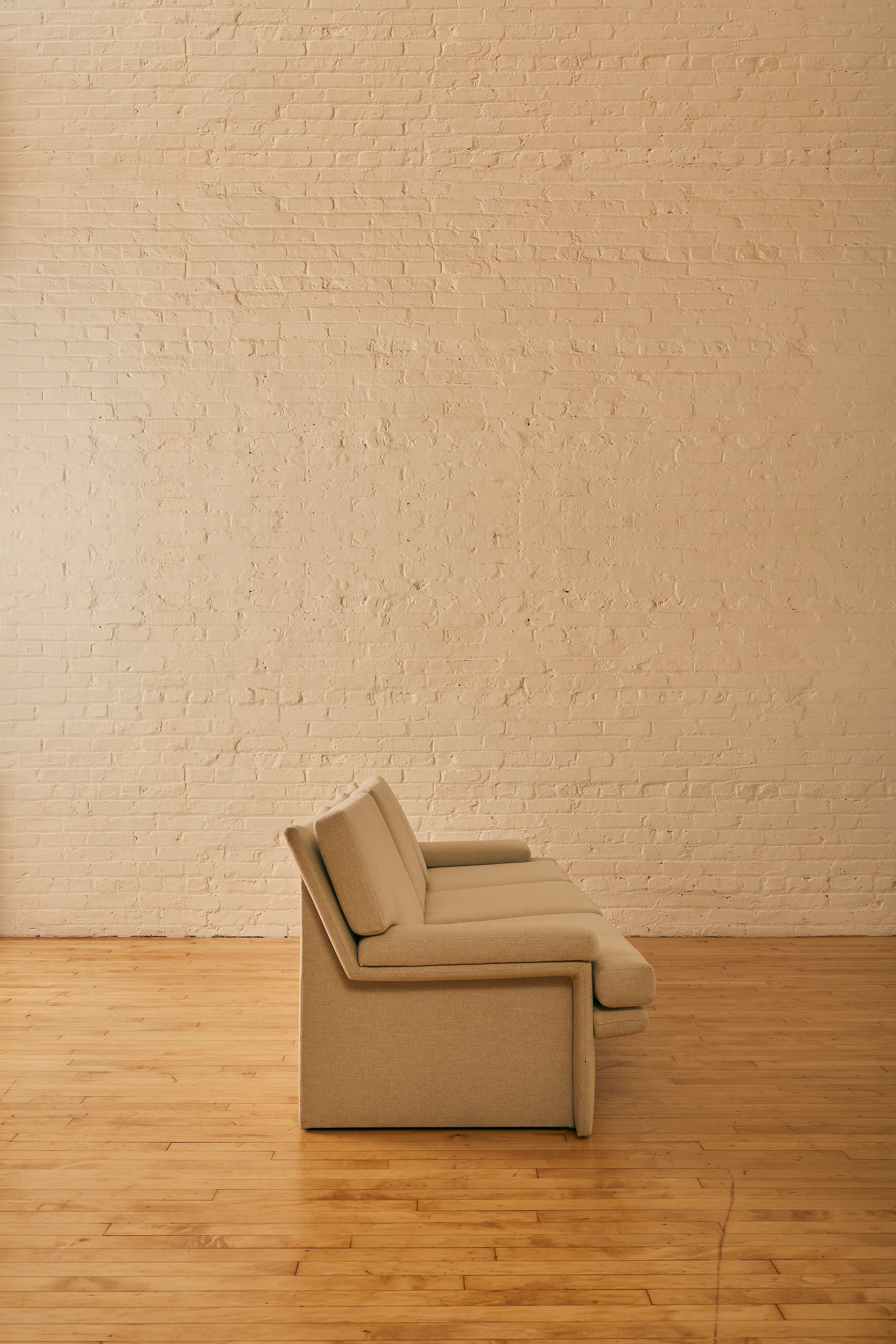 RECTANGULAR MODERNIST SOFA - Image 3
