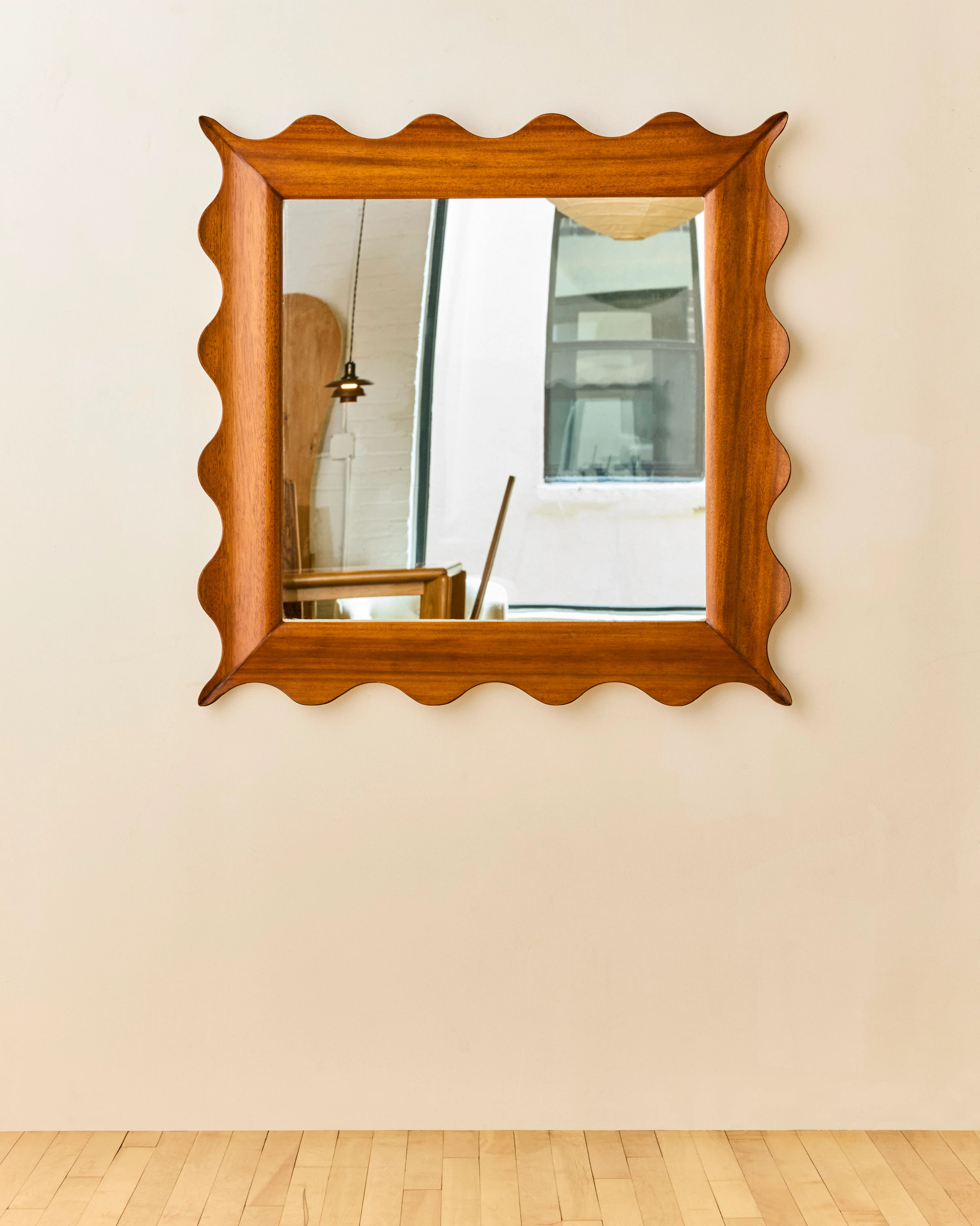 SCALLOPED WOOD ITALIAN MIRROR - Image 3